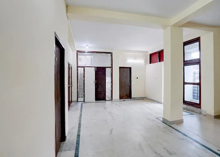 Hotels With Four Stars Super O Rajbanshi Nagar