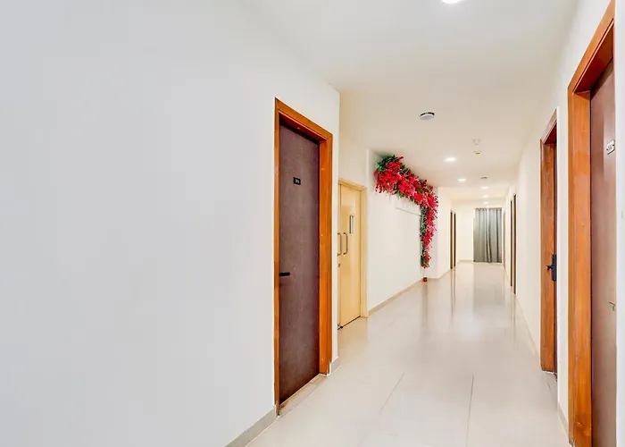 Super Townhouse Hotel Silver Saffron