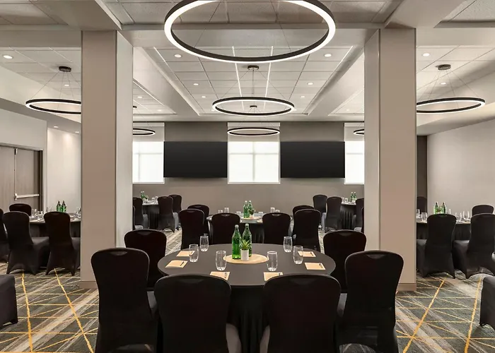 Holiday Inn & Suites Commerce City - Denver Airport By Ihg