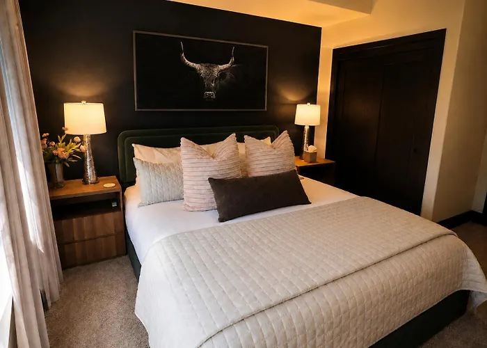Bear Creek Lodge 303C Hotel Room