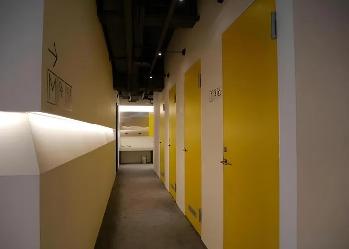 The Hostels Bouti City Capsule Inn