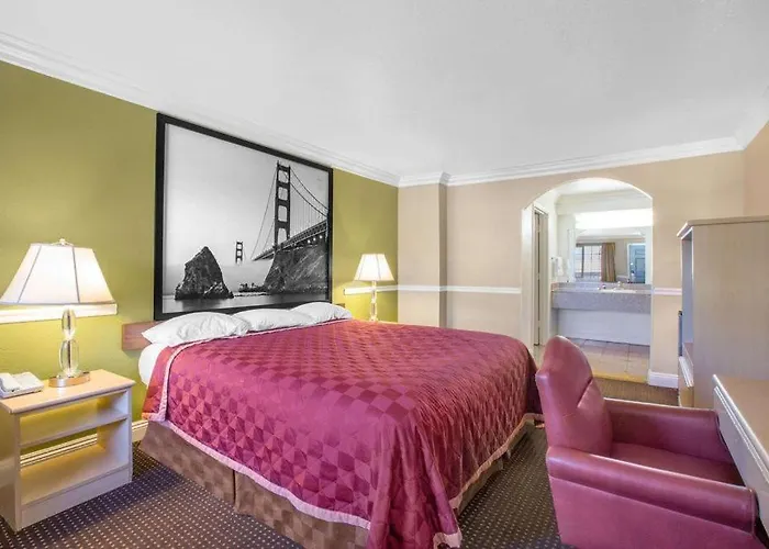Foothills Inn