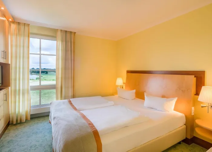  Western Premier Castanea Resort