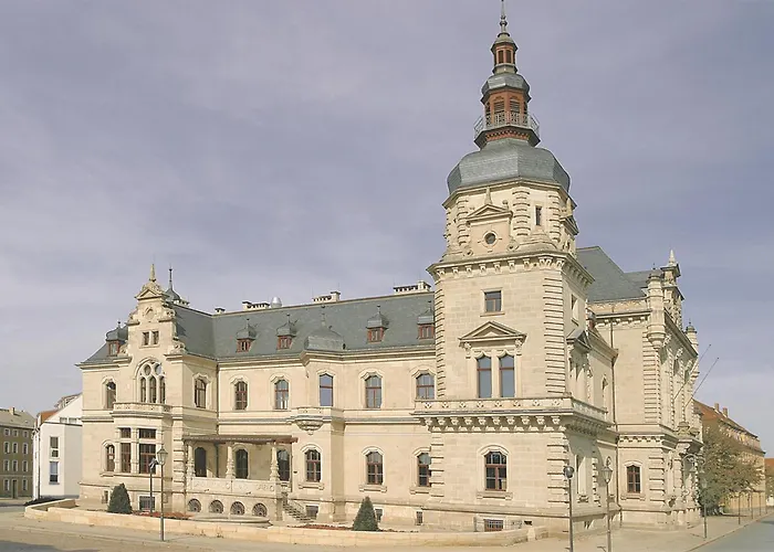 Western Halle-