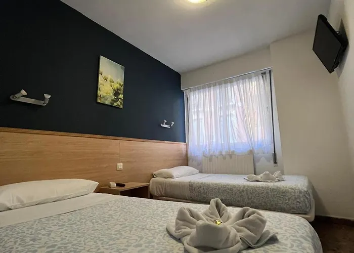  Hostal Milmarcos