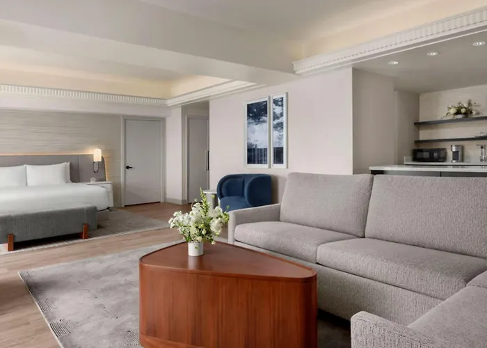  Manchester Grand Hyatt San Diego