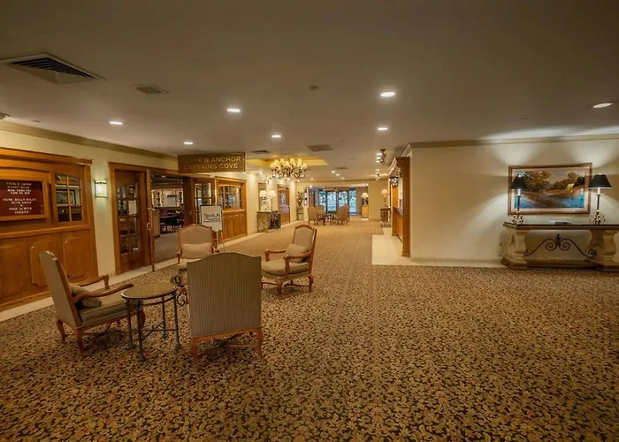 Piccadilly Inn Airport