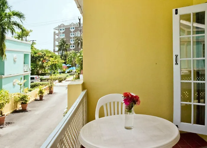 Dover Beach Hotel