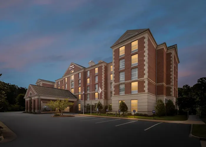 Hotels with pool Hampton Inn & Suites Williamsburg-Central