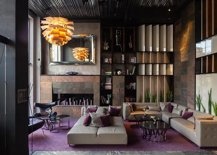 11 Mirrors Design Hotel