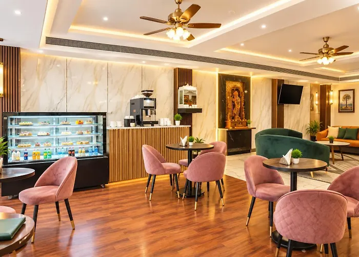 Hotels With Four Stars Krishna Deluxe-By Rcg s