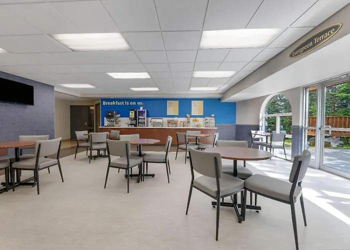 Days Inn By Wyndham Thunder Bay North