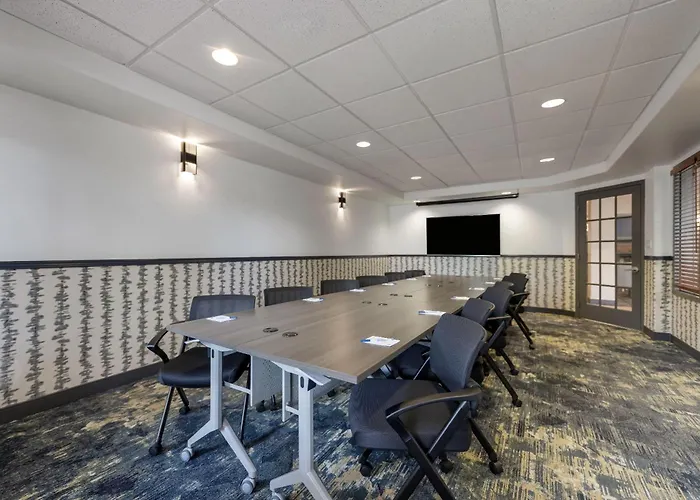 Days Inn By Wyndham Thunder Bay North