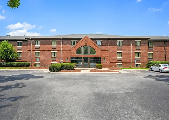 Suburban Studios Cary - Rdu Airport