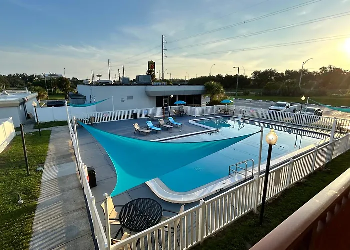 Super 8 By Wyndham Ocala I-75