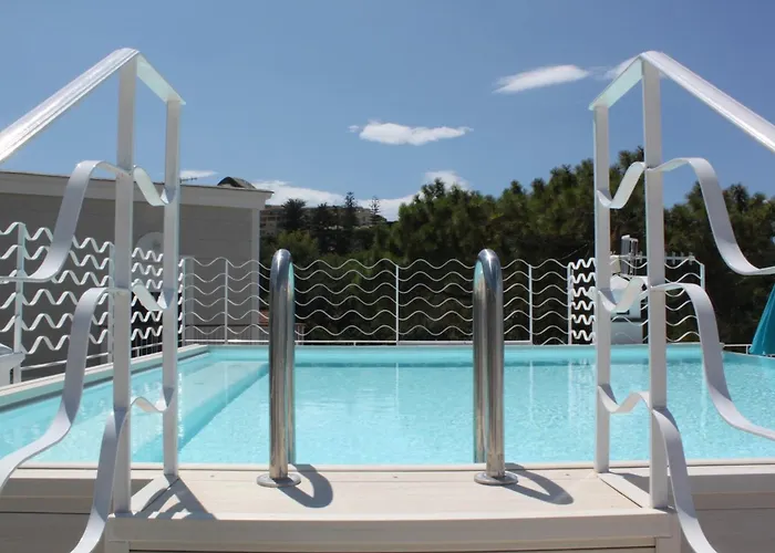 Boutique Helios (Adults Only)