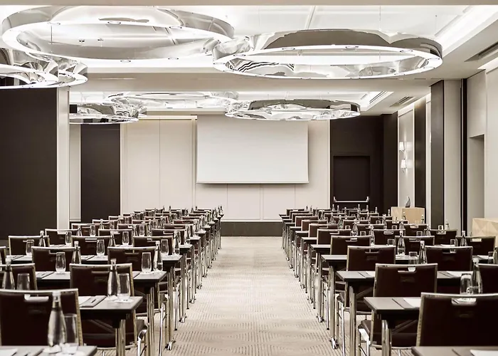 Hotel Am Fairmont Quasar Istanbul