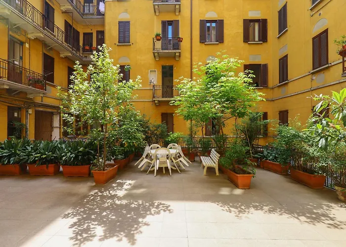 Hotels with tennis House Of Frames