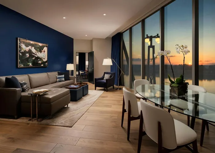 Jw Marriott Plant Riverside District