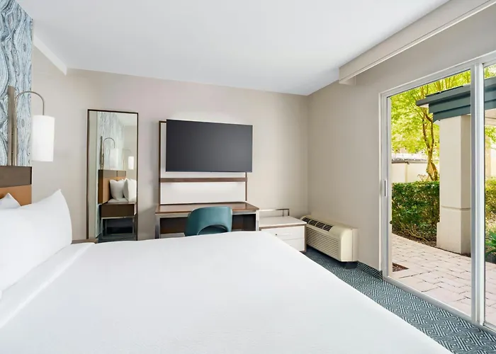 Courtyard By Marriott Orlando Downtown