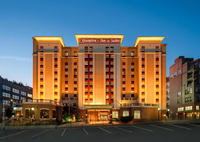 Hampton Inn & Suites Albany-Downtown