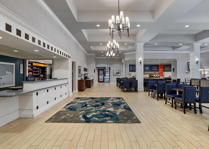 Hampton Inn & Suites Albany-Downtown