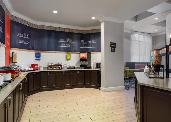 Hampton Inn & Suites Albany-Downtown