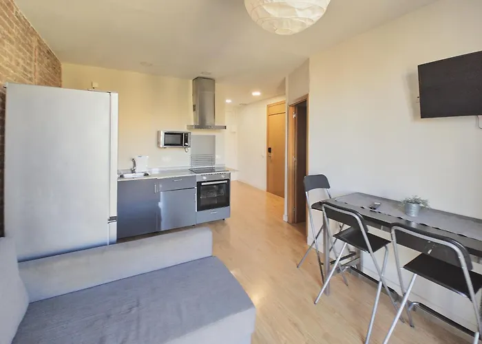 Diagonal Apartments