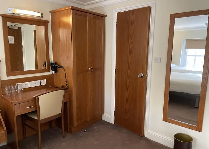 Orchard Hotel