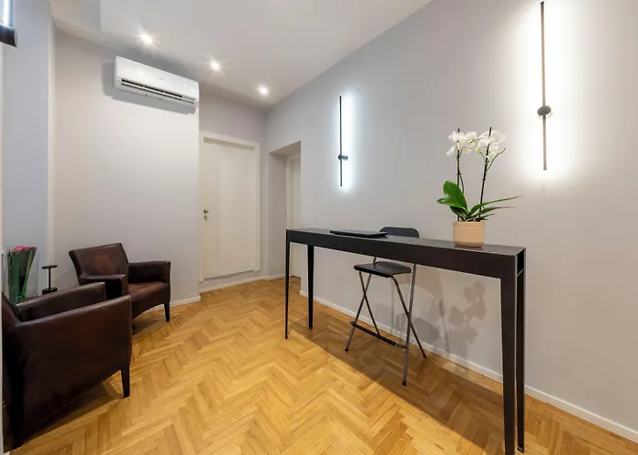  Carrara 24