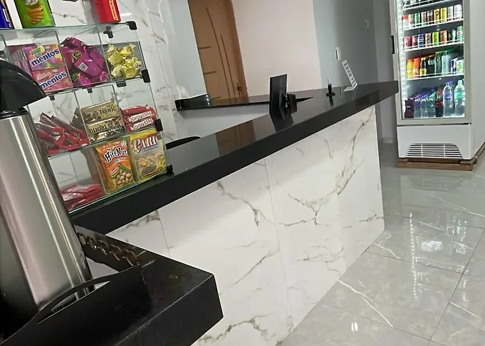 Hotel Ellos - Estacionamento e Café da Manhã Incluso