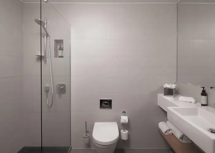 The Lincoln Suites
