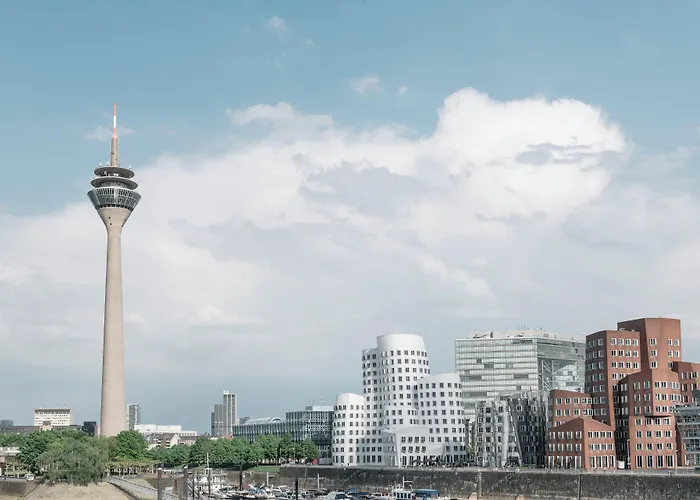 Hotel Am Inn Express Düsseldorf - Hauptbahnhof