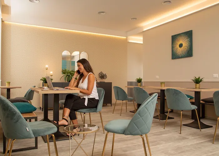Sophie Terrace Hotel