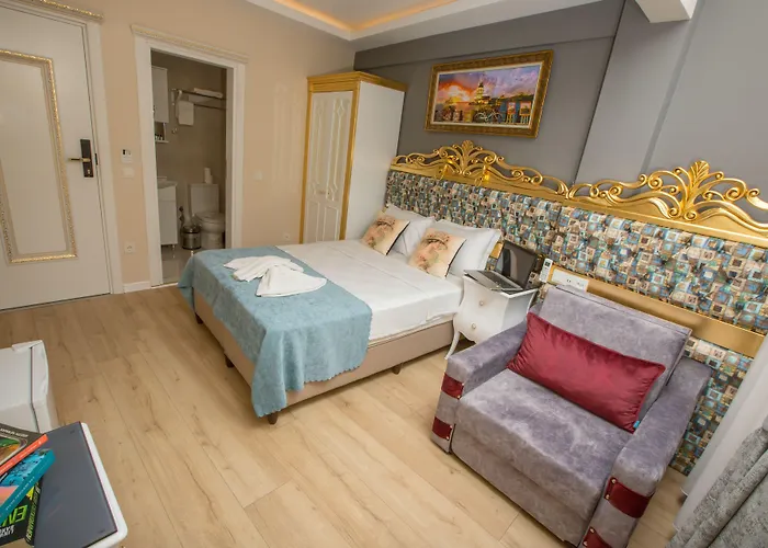 Atlantis Royal Hotel