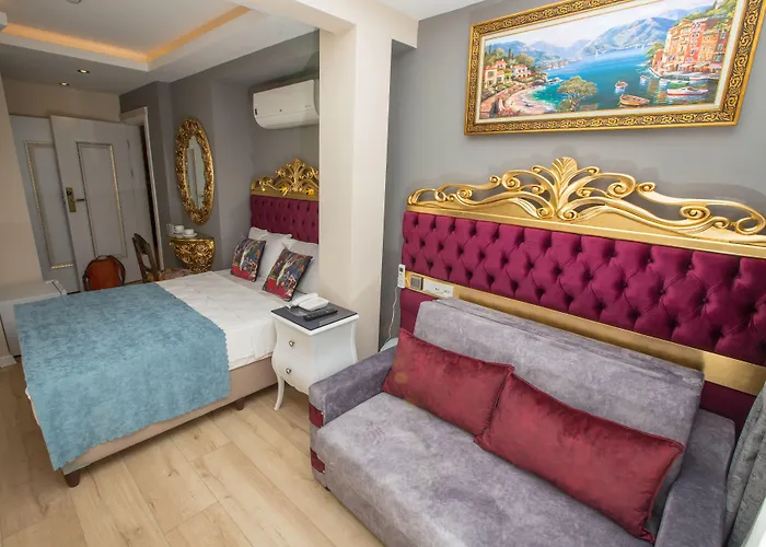 Atlantis Royal Hotel