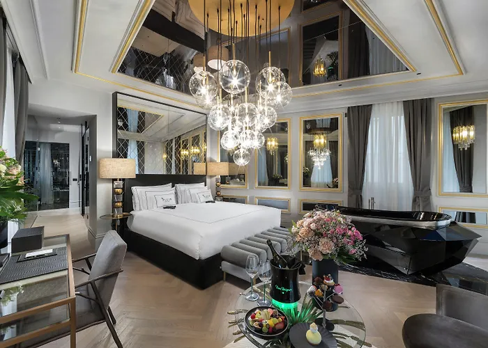  Plein - Small Luxury s Of The World