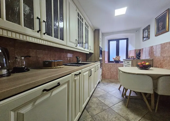 Athos Guesthouse