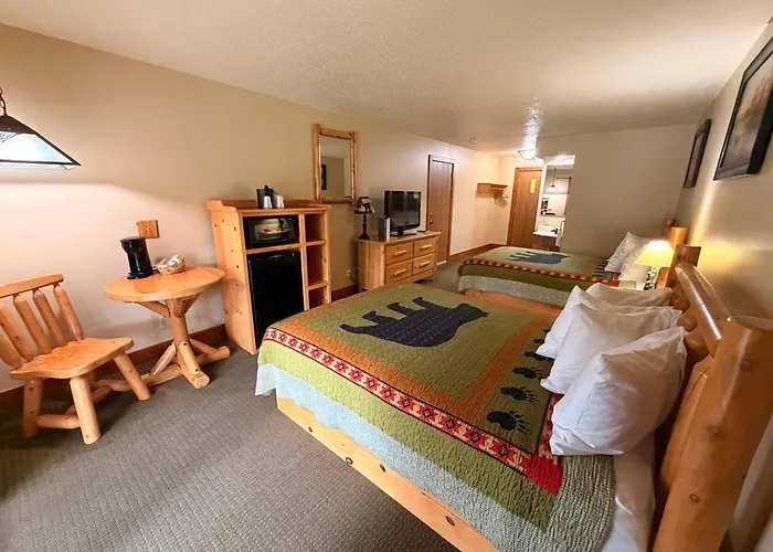 Eagle River Inn And