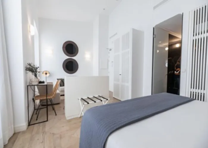Myr Marques House