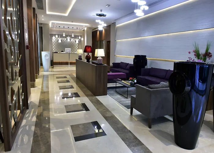 Lamaraz Hotels