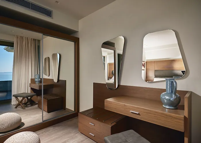 Prima Vista Beachfront Boutique Hotel