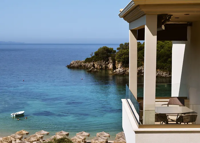 Prima Vista Beachfront Boutique Hotel