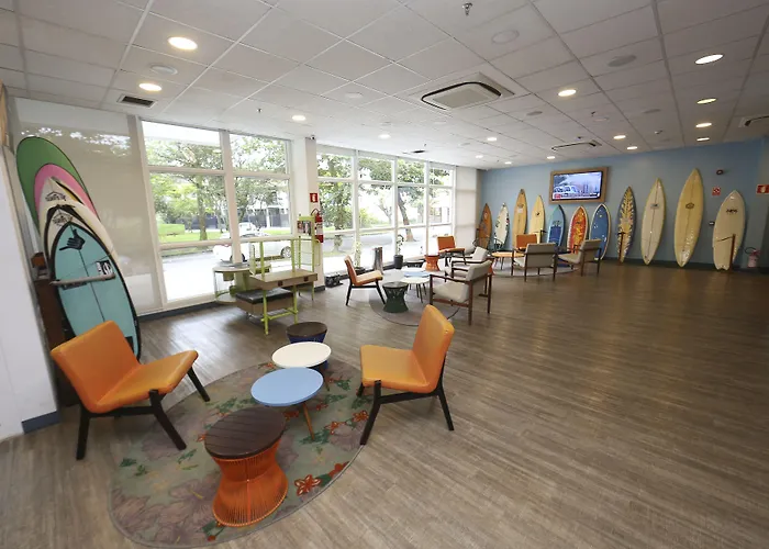 Delphin Surf Hotel