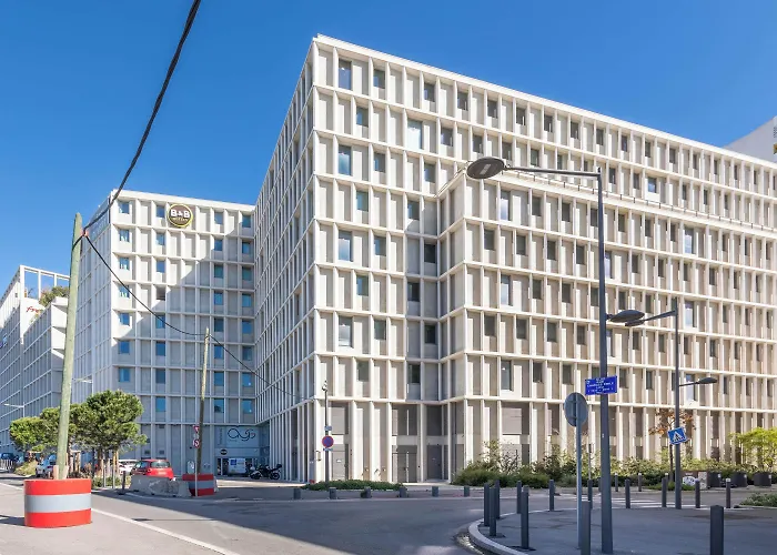 Animaux admis HOTEL Marseille Les Ports