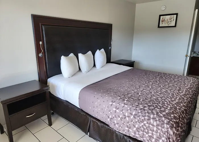 Pacific Inn