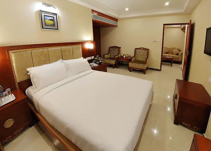 Metro Grand Hotel