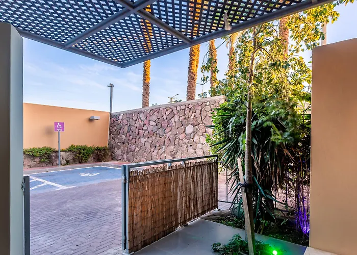 Almogim Suites (Adults Only)