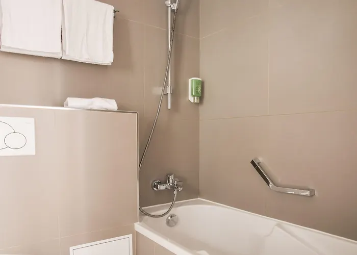 New Orient Hotel