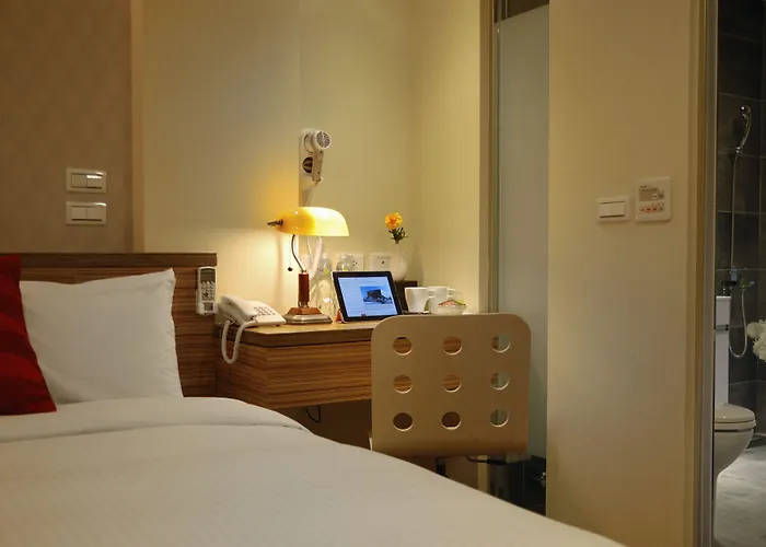 Golden Hotel